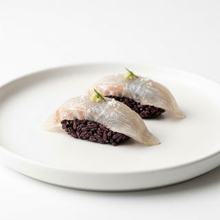 Nigiri black suzuki