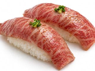 Nigiri wagyu scottato
