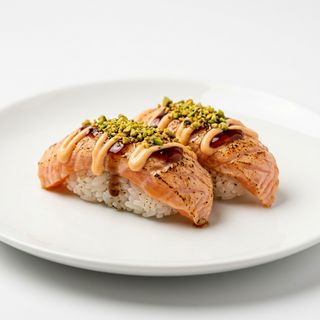 Nigiri salmone scottato