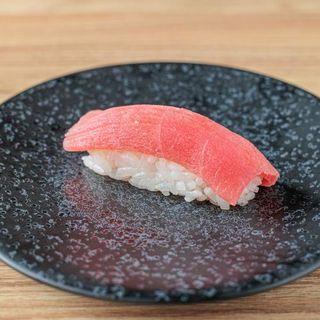 Nigiri tuna