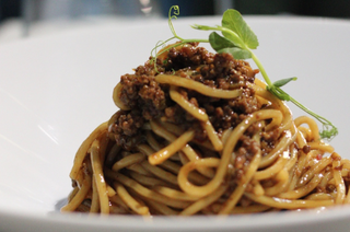Noodles al ragù di bovino - leggermente piccante