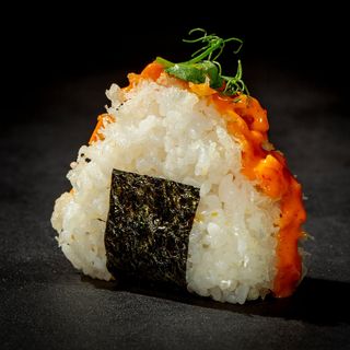 O3 Onigiri spicy salmon
