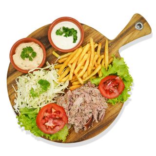 Sač obrok sa junetinom- Socno tradicionalno meso ispod saca