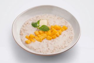 Овсяная каша с манго (330г)