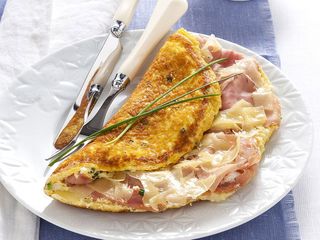 Omelette cotto e formaggio