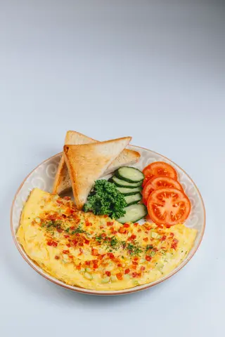 Омлет с овощами (300г)