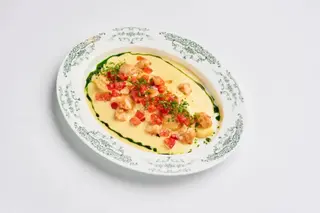 Омлет с креветками томаты и сливочным соусом (390г)