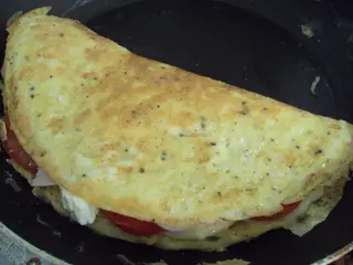 Omlet sa sirom