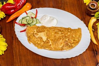 Omlet sa sirom i šunkom