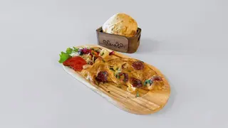Omlet sa sudžukom