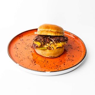 Onion smash burger