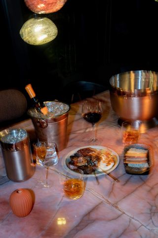 Osso buco s pire-krompirom, džemom od luka i natur sosom.