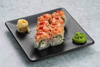 Острый лосось с креветками (320г)