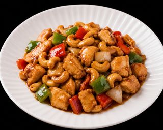 54a. Pollo con anacardi