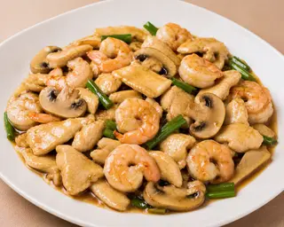 61. Pollo con gamberi e funghi