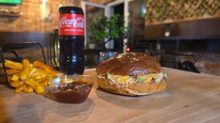 Premium BBQ burger Combo