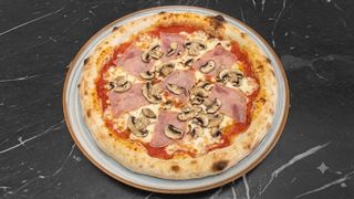 Prosciutto e funghi
