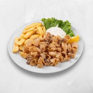 Pržene lignje i pomfrit