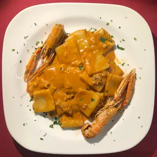 Pacchieri alla crema di scampi e gamberi