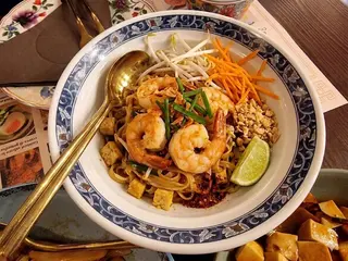 Pad thai