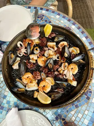 Paella Negra