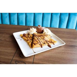 Palačinci sa bijelom čokoladom i sladoledom