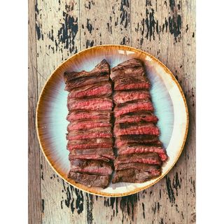 Pan-fry slices steak