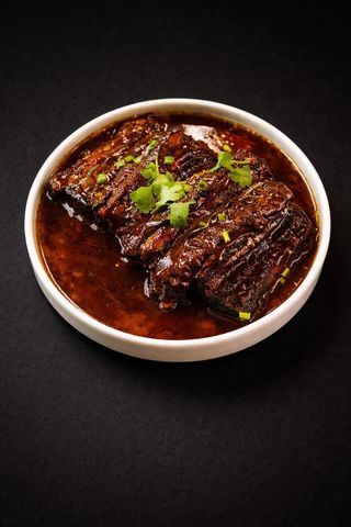 Pancetta di maiale brasata in salsa di soia