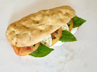 Panino caprese