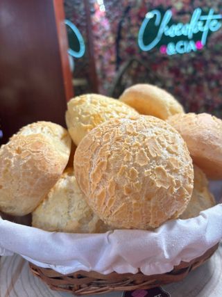 Pães de Queijo