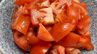 Paradajz salata