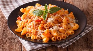 Pasta e fagioli con spaghetti rotti