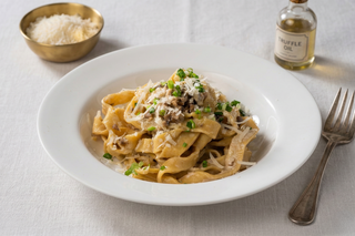 Паста с кониной и грибами (350г)