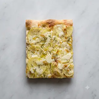 Pizza con patate a fette
