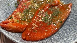 Pečena paprika sa belim lukom