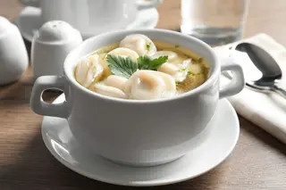Пельмени с бульоном (350г)