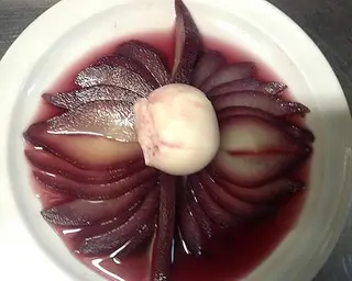 Pêra em Vinho Tinto (Deliciosa)
