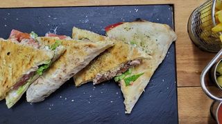 Piadina tono