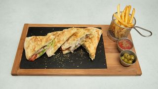 Piadina sa dimljenom pastrmkom