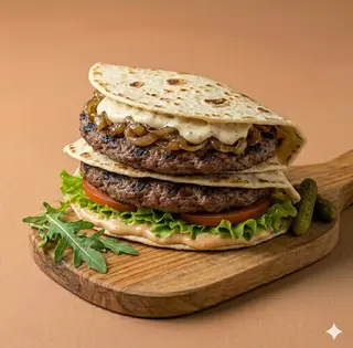 Piadina doppia carne, verdure, salse