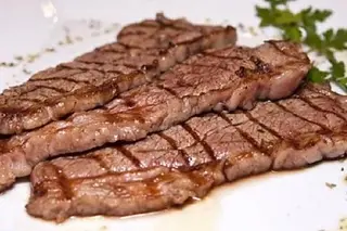 Picanha Fatiada na Brasa com Batatinha Frita e Arroz (Cabaz Alfaia)