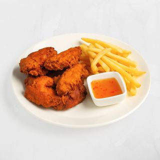 Pileća krilca s pommesom