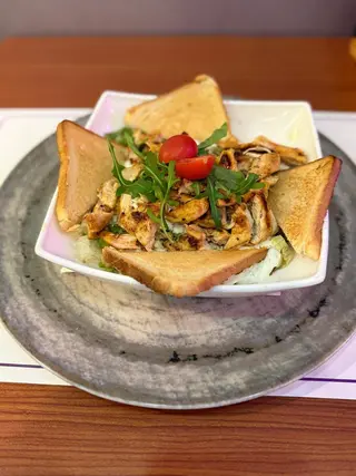 Pileća salata