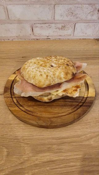 Pileće belosa kačkavaljem i pršutom