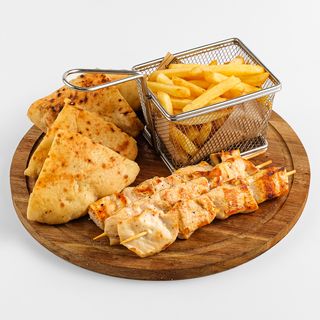 Svinjski ražnjići ili pileći ražnjići