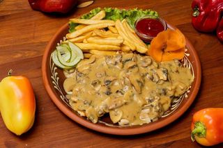 Piletina sa šampinjonima