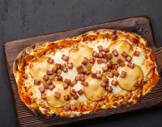 Pizza de Scamorza e Pancetta