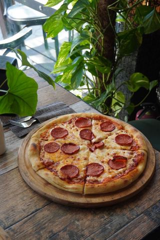 Пицца Пепперони (600г, 30см)