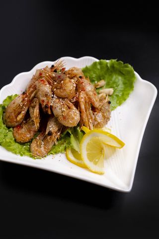 Пивные креветки с чесноком (350г)