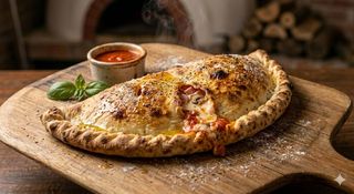 Pizza Calzone preklopljena